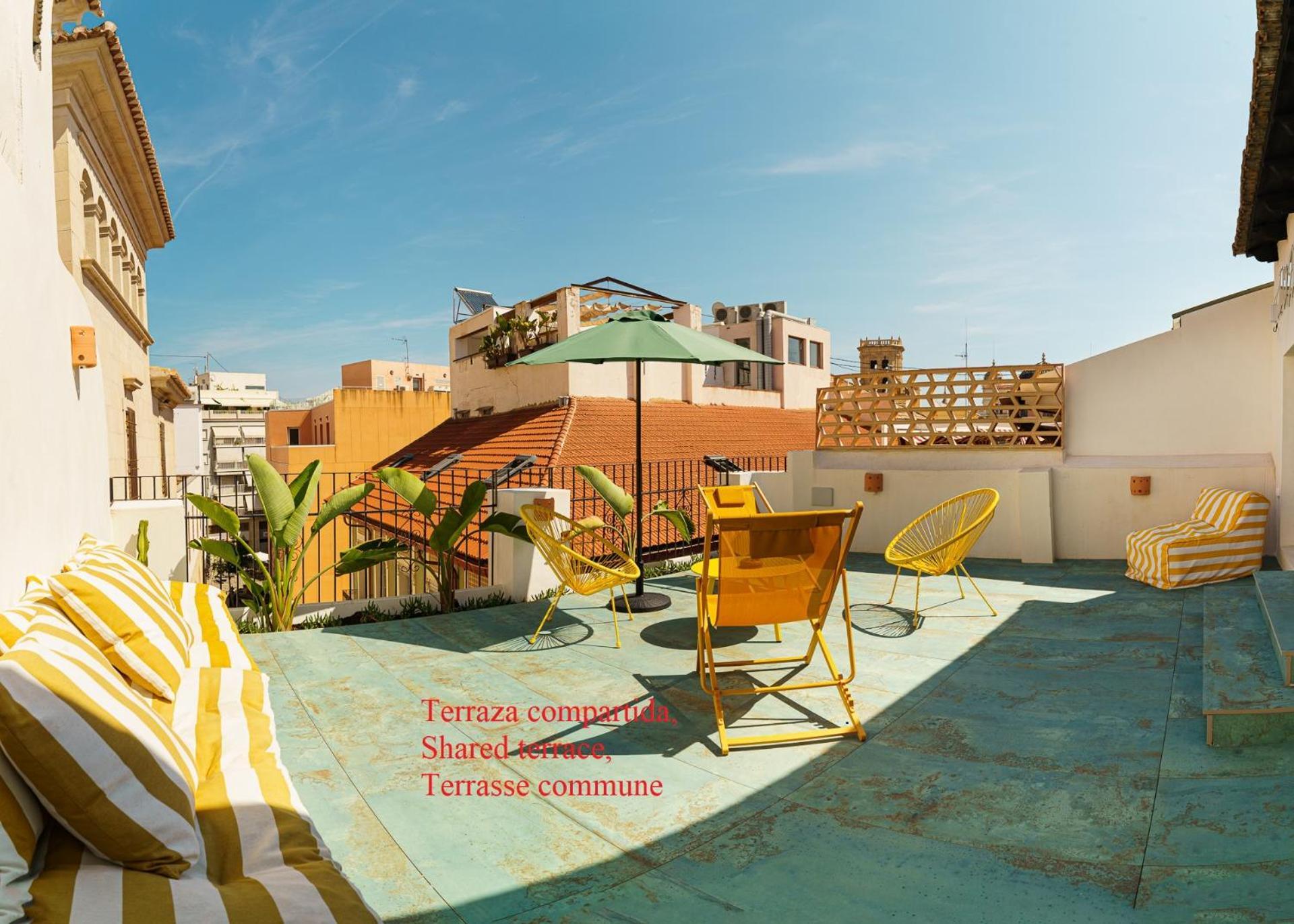 Apartment With Exceptional Charm In Historic Center Of Alicante Exterior foto